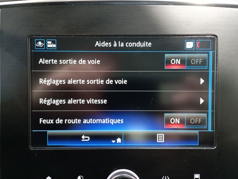 RENAULT MEGANE IV BERLINE BUSINESS 2020 - Photo n°20