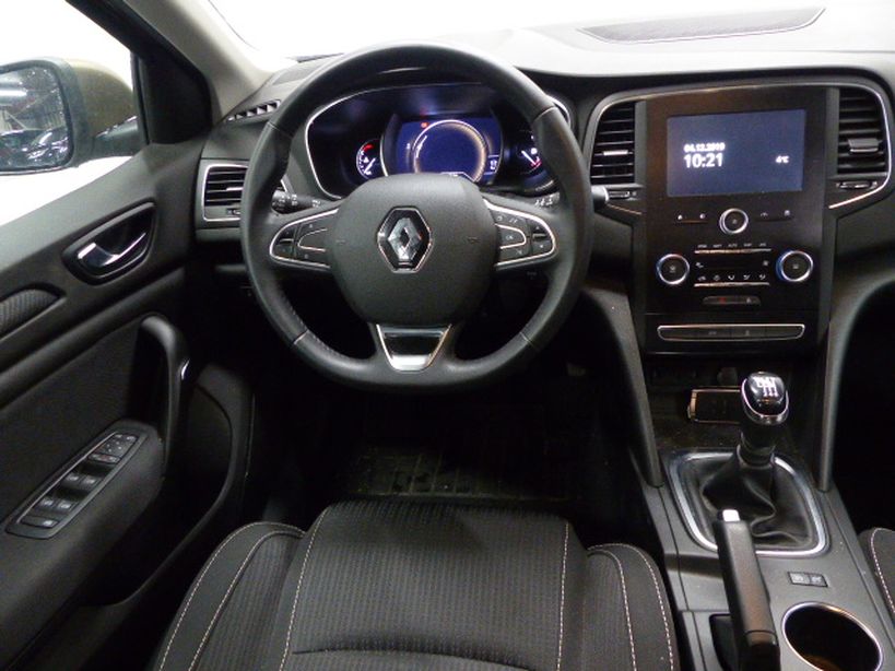 RENAULT MEGANE IV ESTATE 2018 - Photo n°8