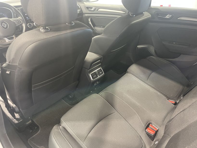 RENAULT MEGANE IV BERLINE 2022 - Photo n°19
