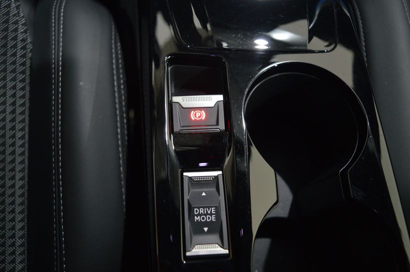 PEUGEOT 208 2020 - Photo n°19