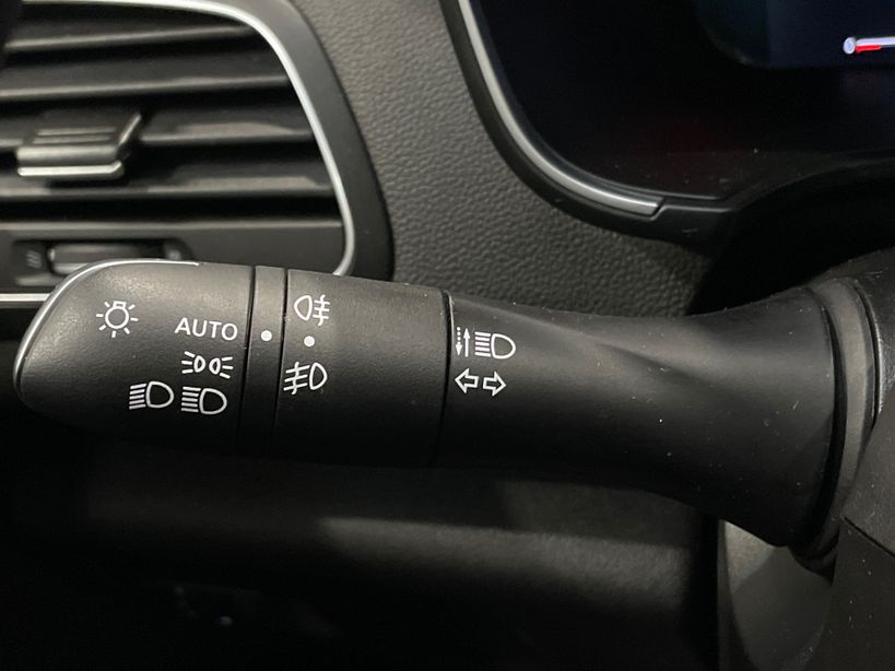 RENAULT MEGANE IV BERLINE 2023 - Photo n°29