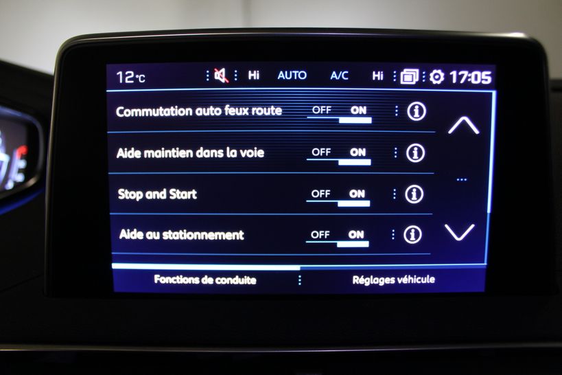 PEUGEOT 3008 2018 - Photo n°6