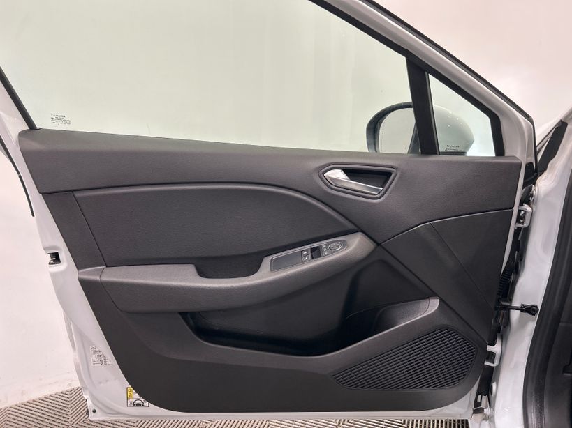 RENAULT CLIO V 2021 - Photo n°29