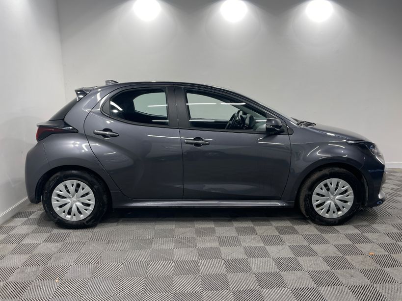 TOYOTA YARIS HYBRIDE 2025 - Photo n°4