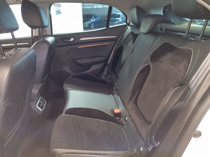 RENAULT MEGANE IV BERLINE 2018 - Photo n°18