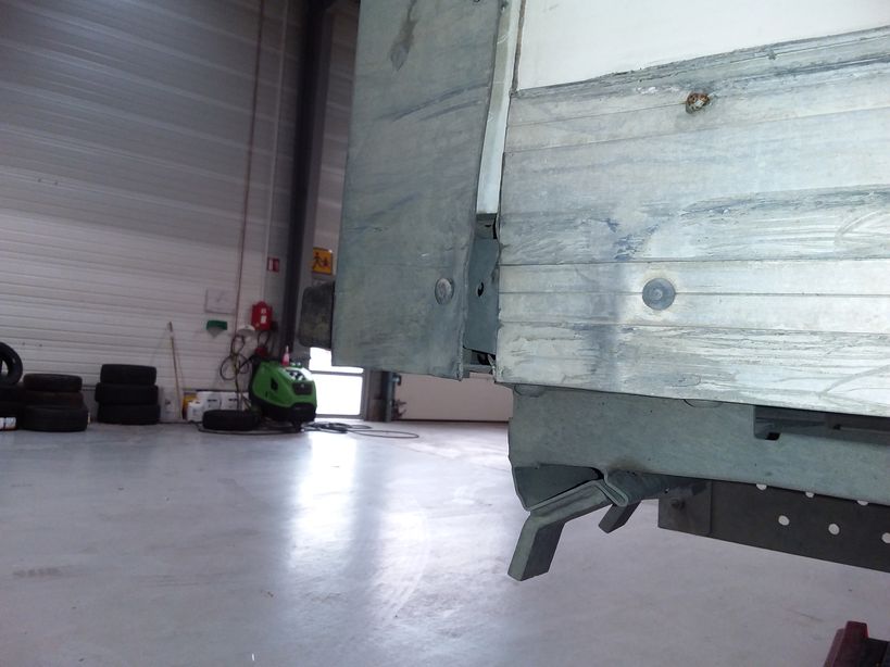 FORD TRANSIT CHASSIS CABINE 2017 - Photo n°10