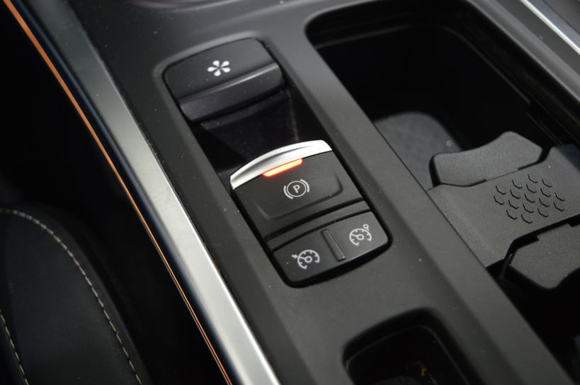 RENAULT MEGANE IV BERLINE 2019 - Photo n°26