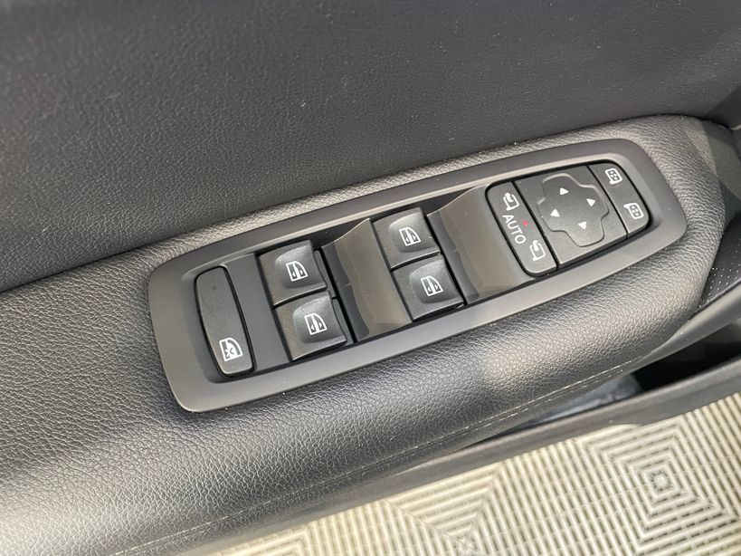 RENAULT MEGANE IV ESTATE 2023 - Photo n°39