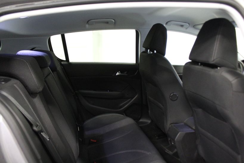 PEUGEOT 308 2019 - Photo n°7