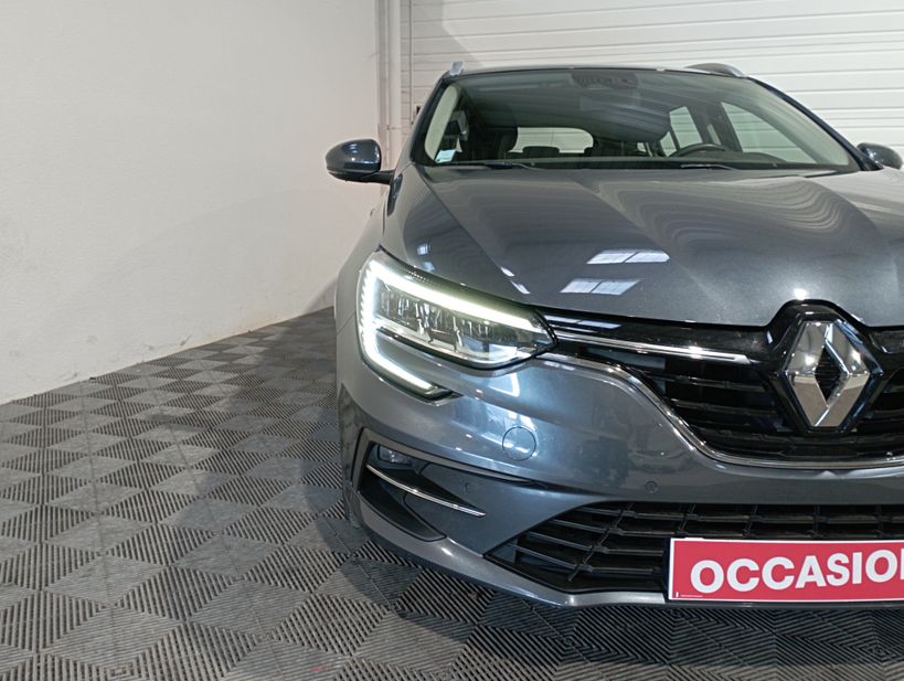 RENAULT MEGANE IV ESTATE 2022 - Photo n°5