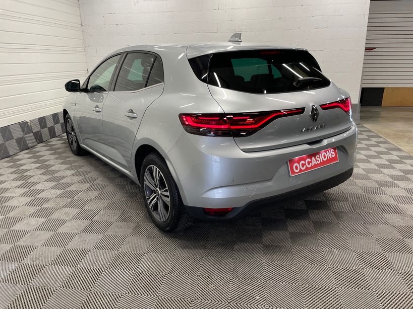 RENAULT MEGANE IV BERLINE 2022 - Photo n°8