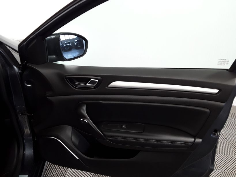RENAULT MEGANE IV BERLINE 2016 - Photo n°7