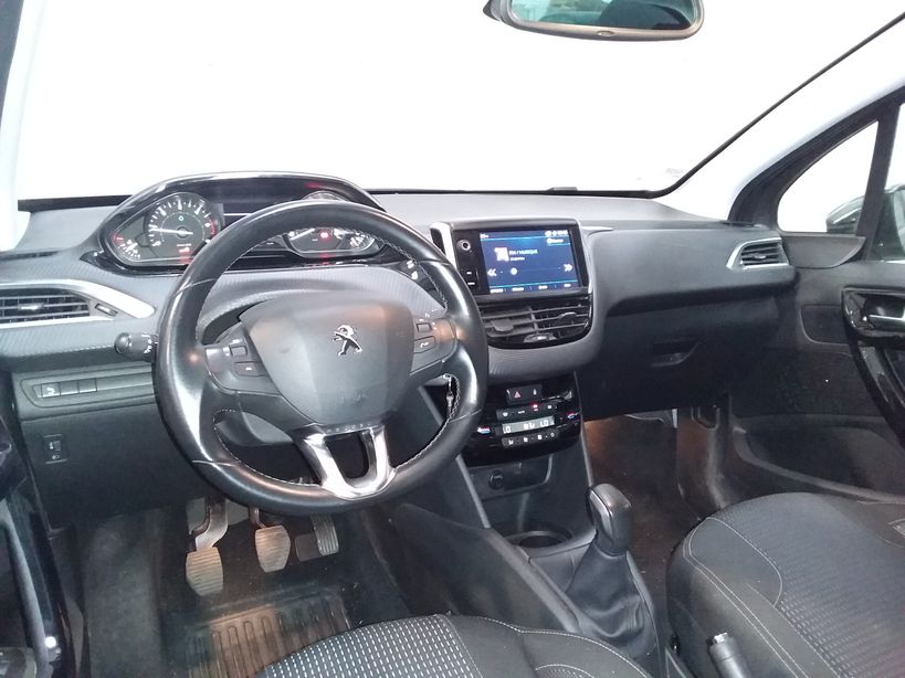 PEUGEOT 208 2018 - Photo n°6