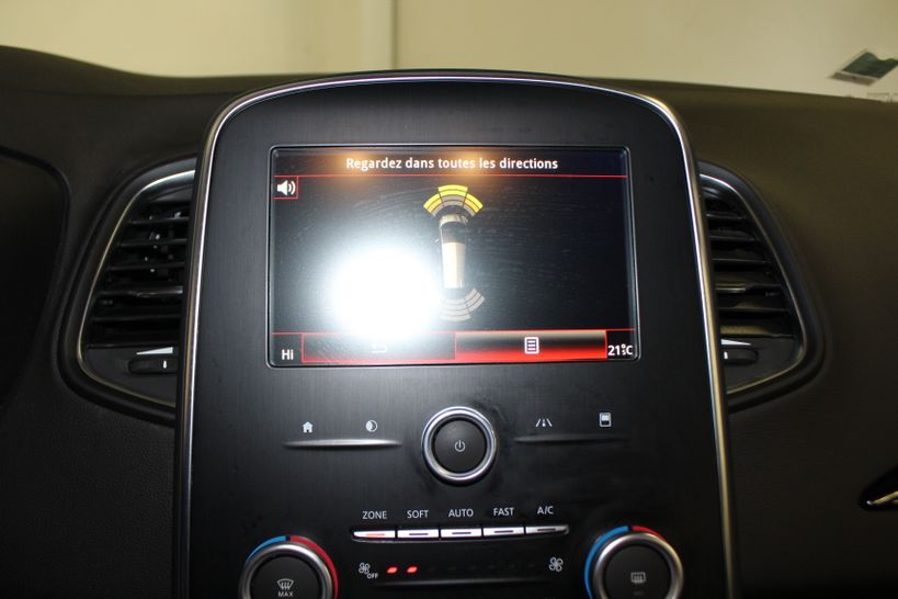 RENAULT GRAND SCENIC IV 2018 - Photo n°17