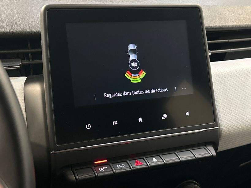 RENAULT CLIO V 2022 - Photo n°10