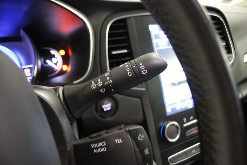 RENAULT MEGANE IV BERLINE 2020 - Photo n°23