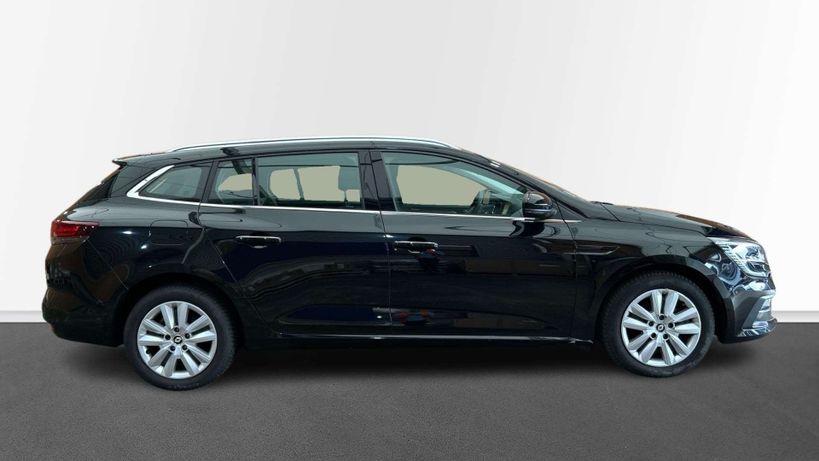 RENAULT MEGANE IV ESTATE 2022 - Photo n°4