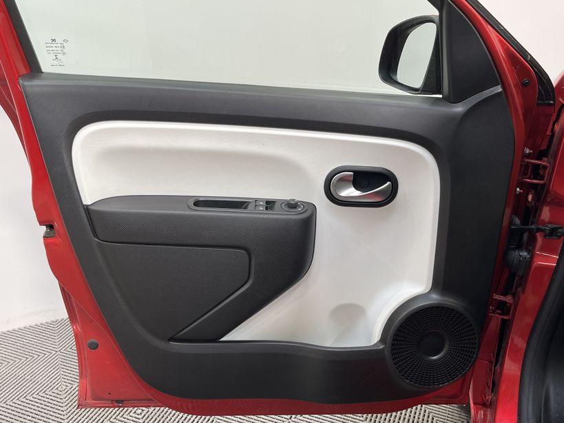 RENAULT TWINGO III 2021 - Photo n°30
