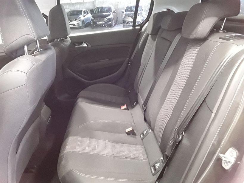 PEUGEOT 308 2018 - Photo n°9