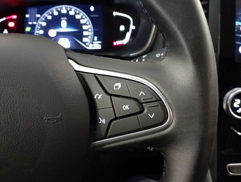 RENAULT MEGANE IV BERLINE 2021 - Photo n°27