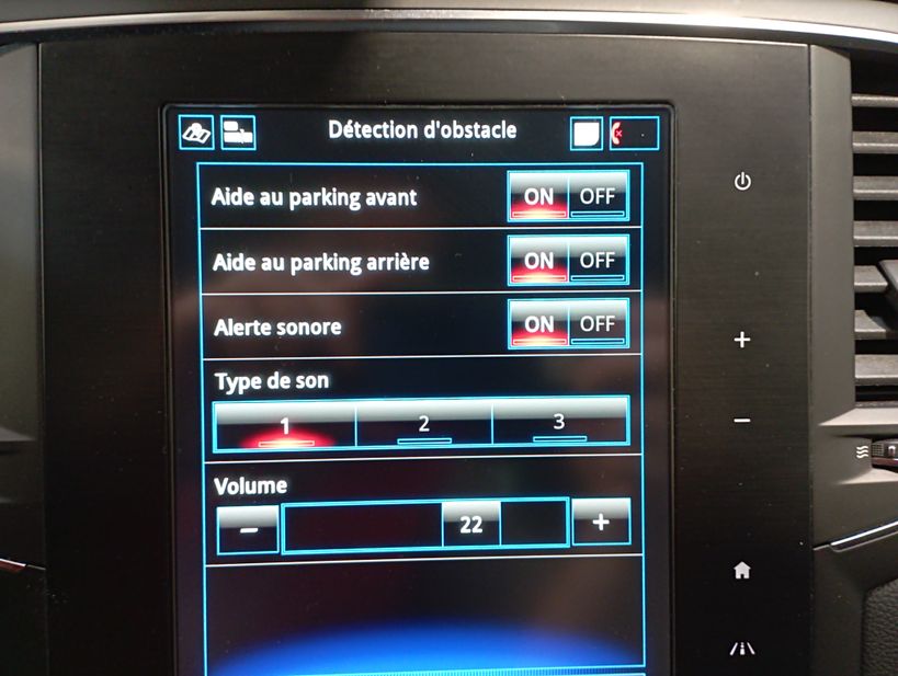 RENAULT MEGANE IV BERLINE 2020 - Photo n°18