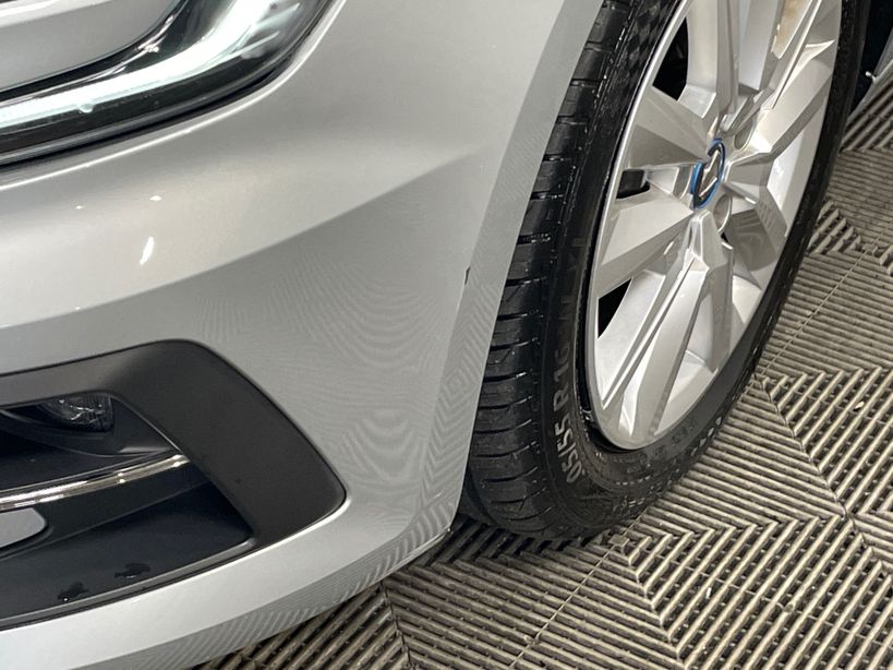RENAULT MEGANE IV BERLINE 2021 - Photo n°6