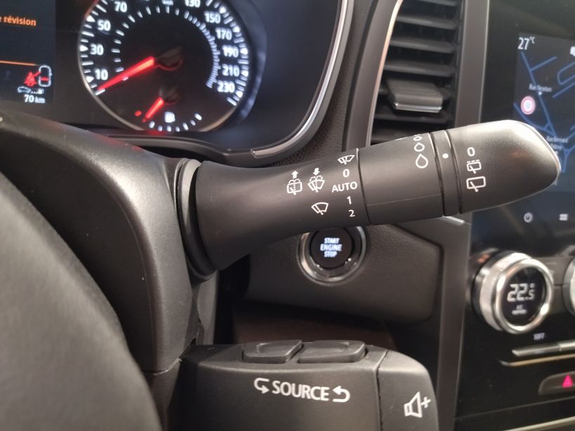RENAULT MEGANE IV BERLINE 2021 - Photo n°15