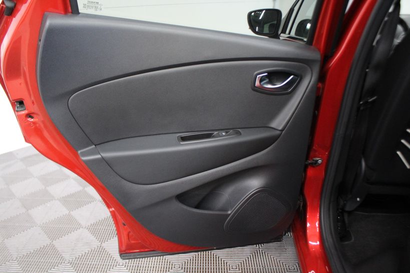 RENAULT CAPTUR 2018 - Photo n°35