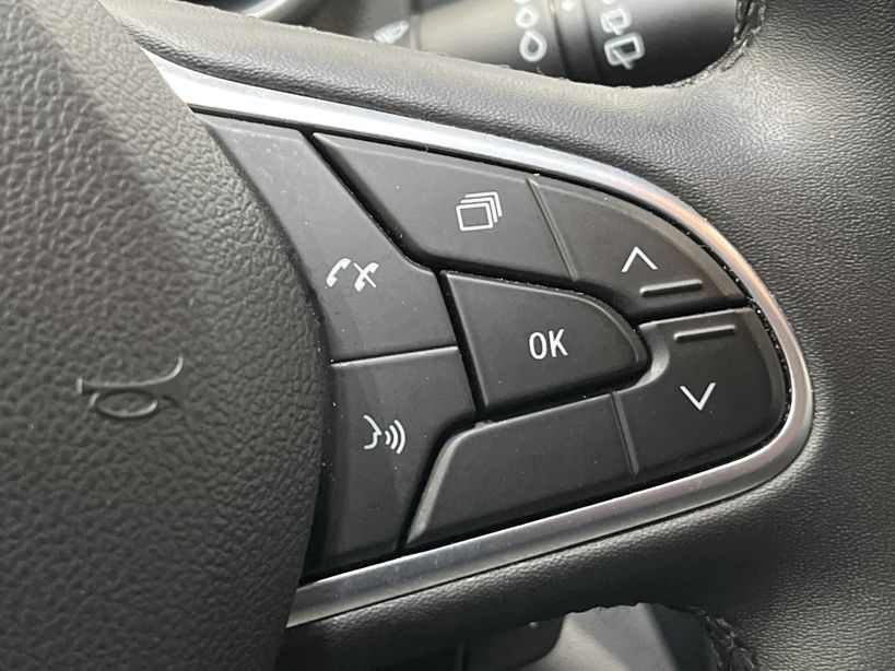 RENAULT MEGANE IV BERLINE 2021 - Photo n°27