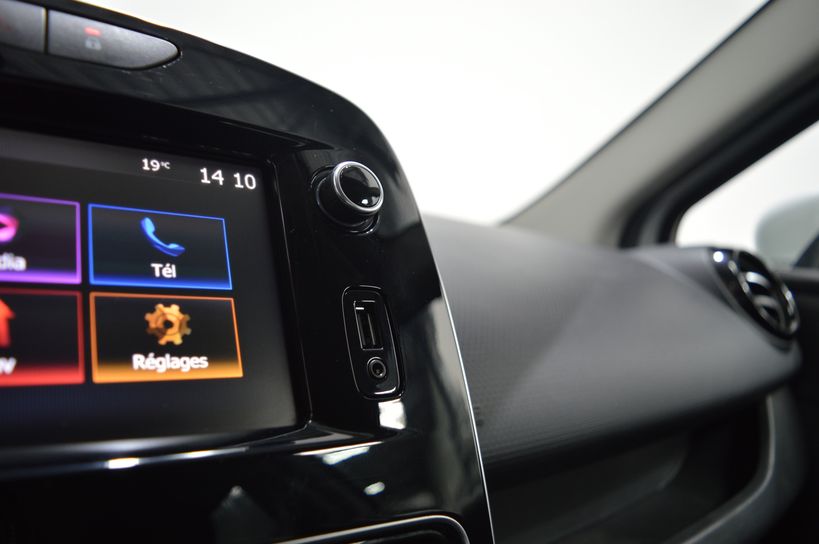 RENAULT CLIO IV 2019 - Photo n°19