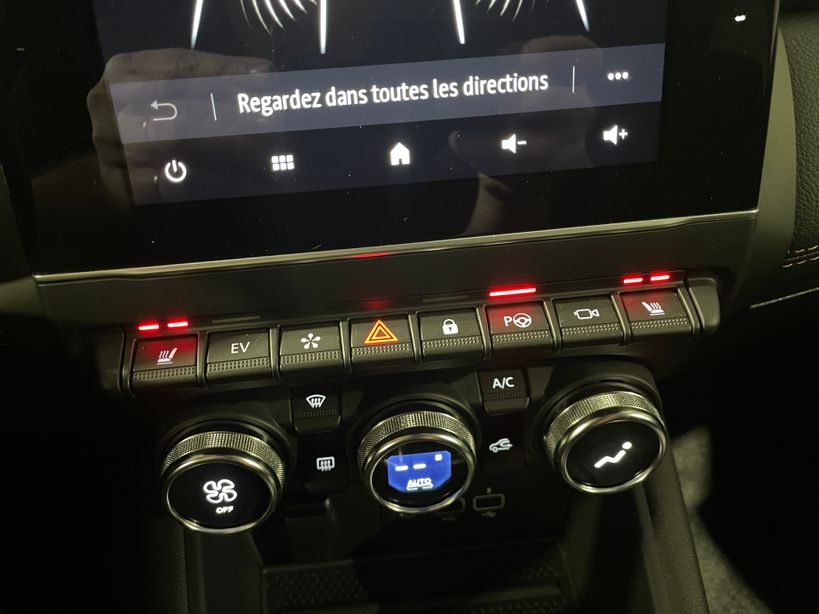 RENAULT CAPTUR 2023 - Photo n°25