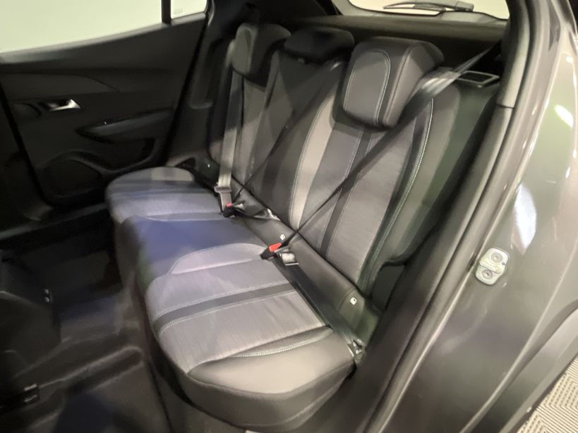 PEUGEOT 2008 2023 - Photo n°9