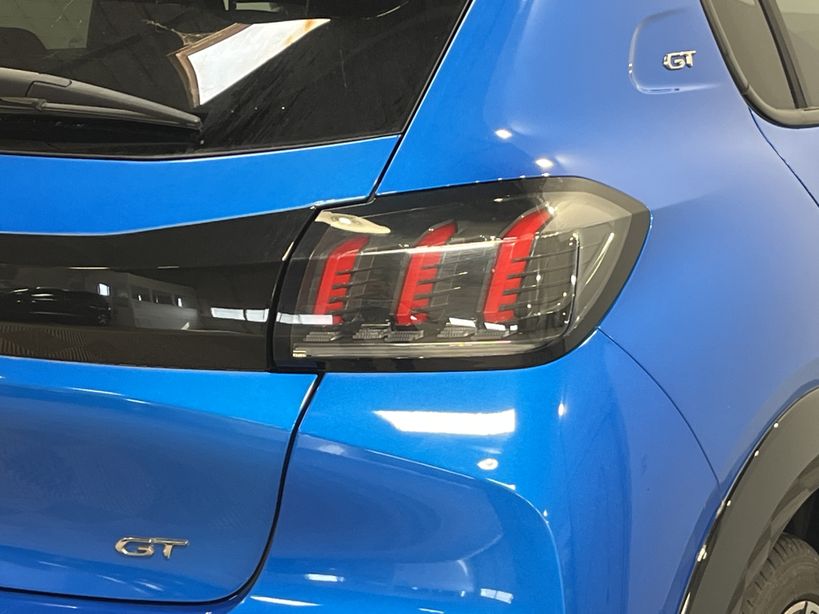 PEUGEOT 208 2021 - Photo n°8