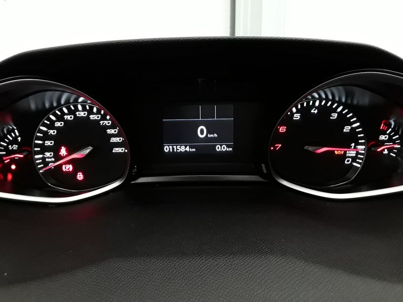 PEUGEOT 308 2020 - Photo n°11