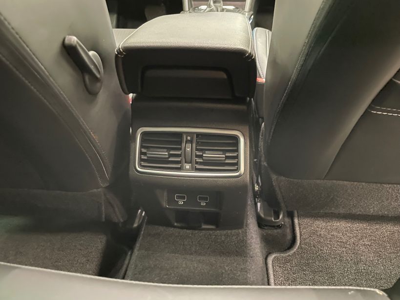 RENAULT MEGANE IV BERLINE 2022 - Photo n°35