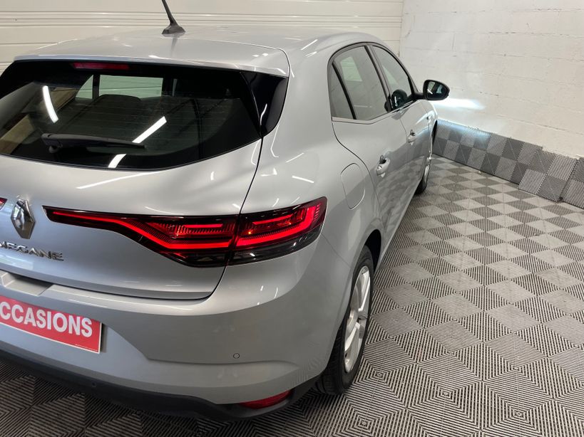 RENAULT MEGANE IV BERLINE 2021 - Photo n°37