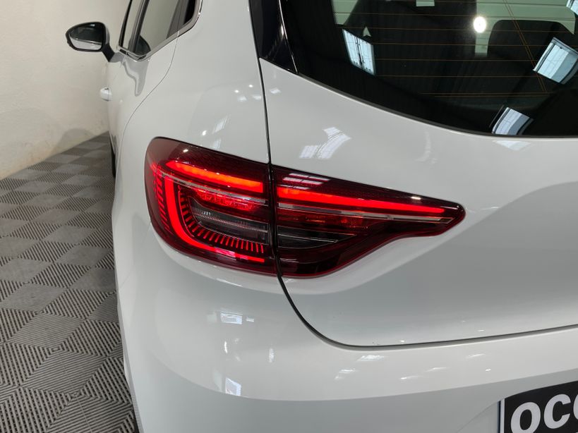 RENAULT CLIO V 2022 - Photo n°8