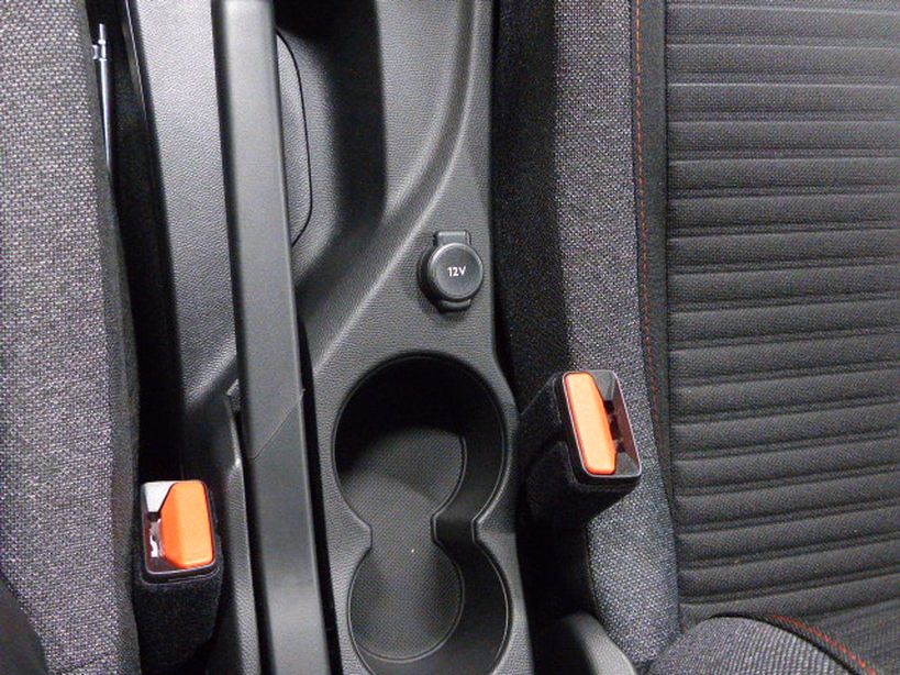 PEUGEOT 208 2022 - Photo n°10