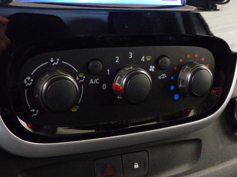 RENAULT TRAFIC FOURGON 2018 - Photo n°6