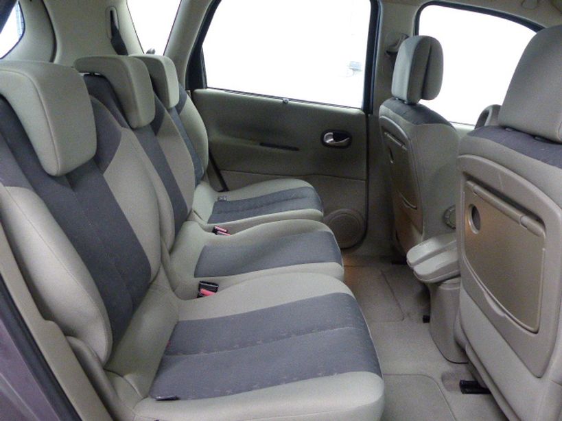 RENAULT SCENIC II 2005 - Photo n°7