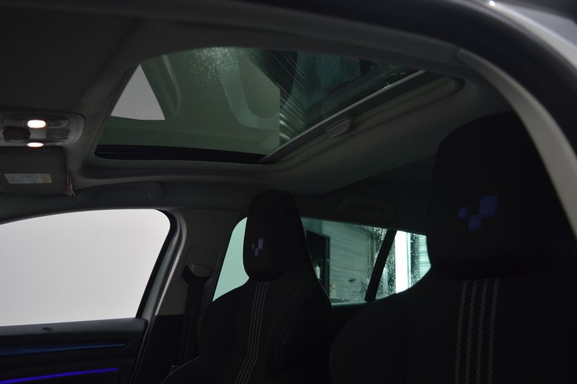 RENAULT MEGANE IV ESTATE 2019 - Photo n°13