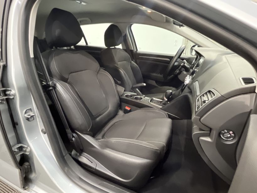 RENAULT MEGANE IV ESTATE 2022 - Photo n°41