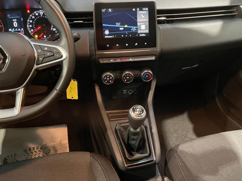 RENAULT CLIO V 2021 - Photo n°15