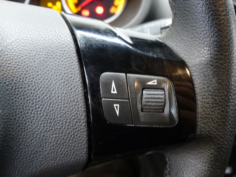 OPEL CORSA 2010 - Photo n°15