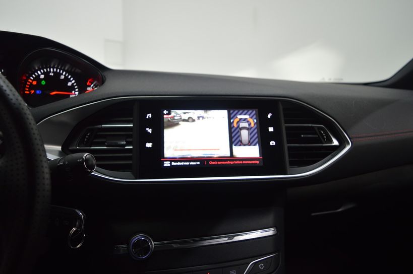 PEUGEOT 308 2019 - Photo n°13