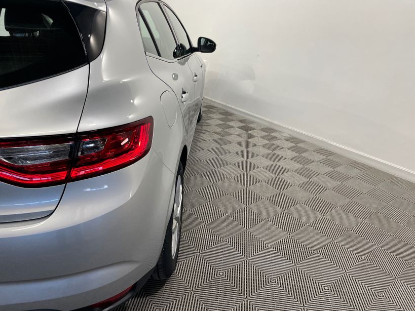 RENAULT MEGANE IV BERLINE BUSINESS 2020 - Photo n°35