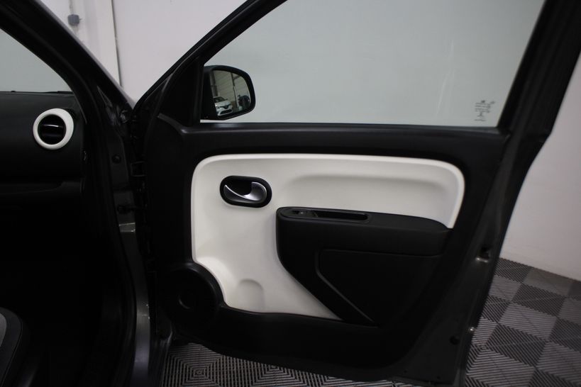 RENAULT TWINGO III 2021 - Photo n°29