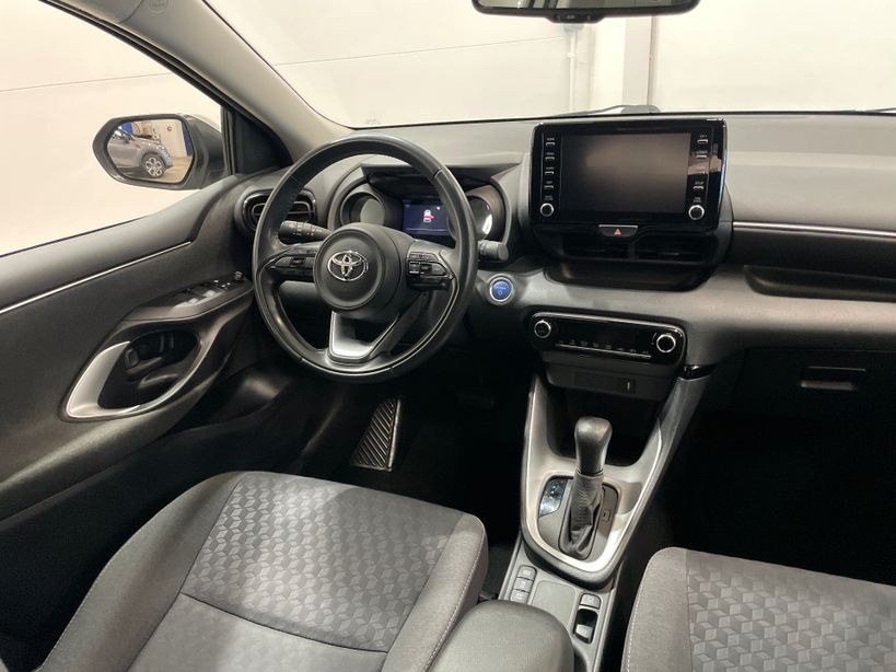 TOYOTA YARIS HYBRIDE MY22 2022 - Photo n°9