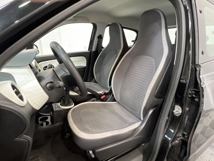 RENAULT TWINGO III 2017 - Photo n°9