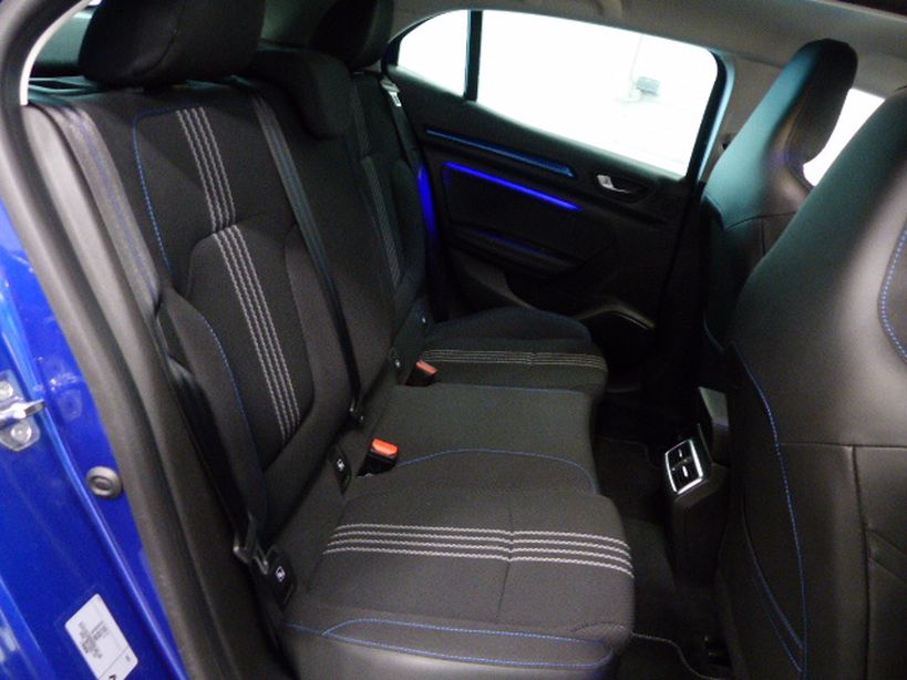 RENAULT MEGANE IV BERLINE 2018 - Photo n°15